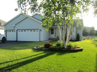 9734 Hamlet Ave S, Cottage Grove, MN 55016
