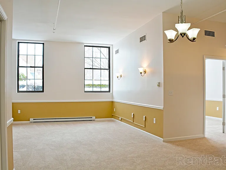 72 Maple Street — Photo 27
