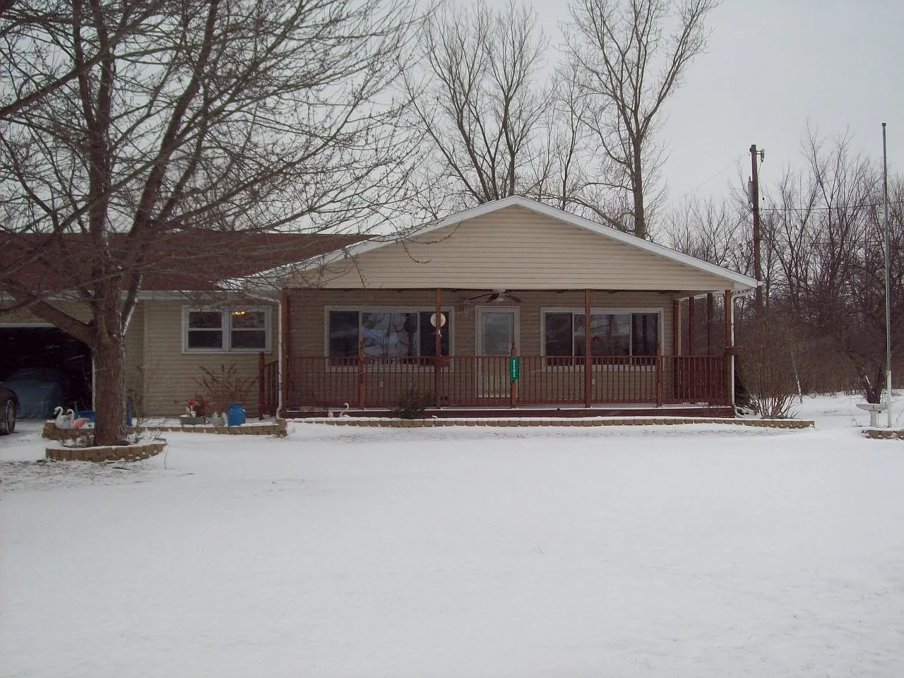 8202 Division Ln photo 1