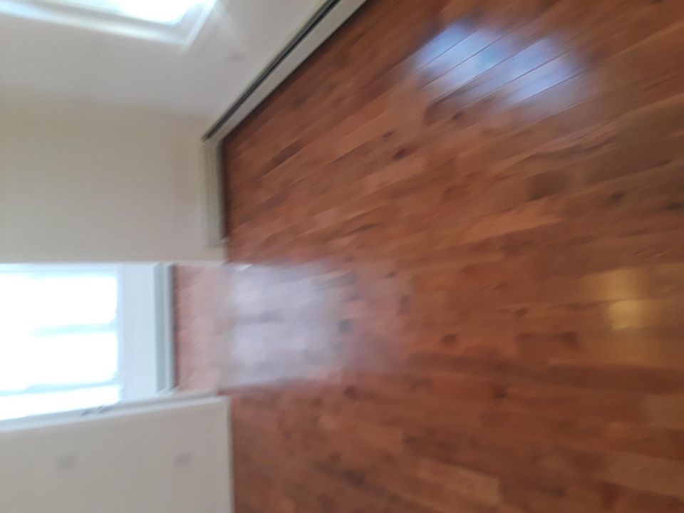 2nd image of 2068 Cedar Ave