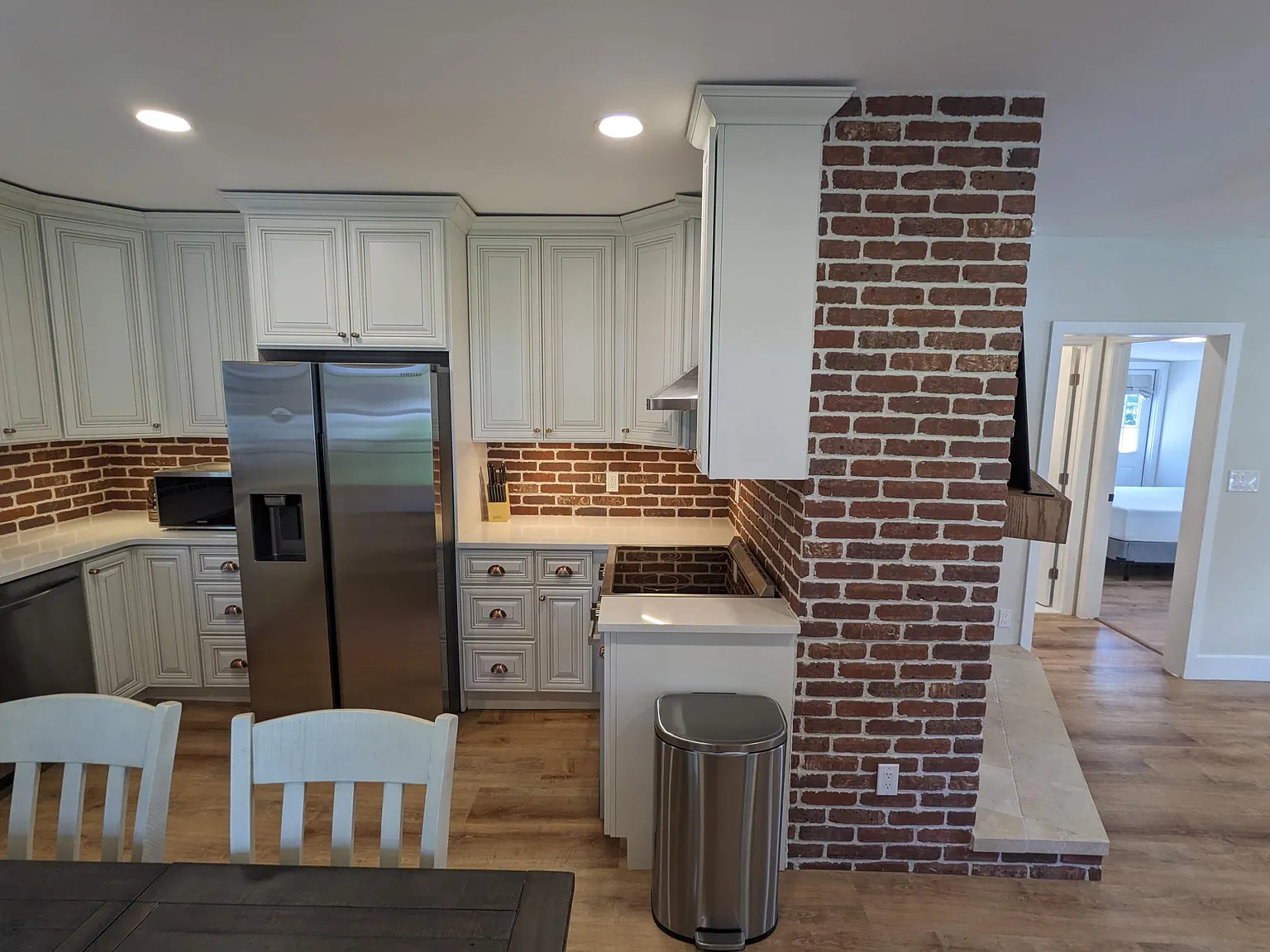 2 bed, 980 sqft, $2,750 — Photo 3