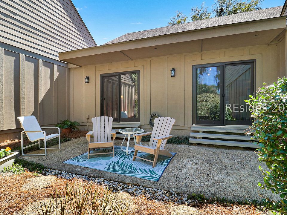 1st image of 45 Queens Folly Rd APT 654