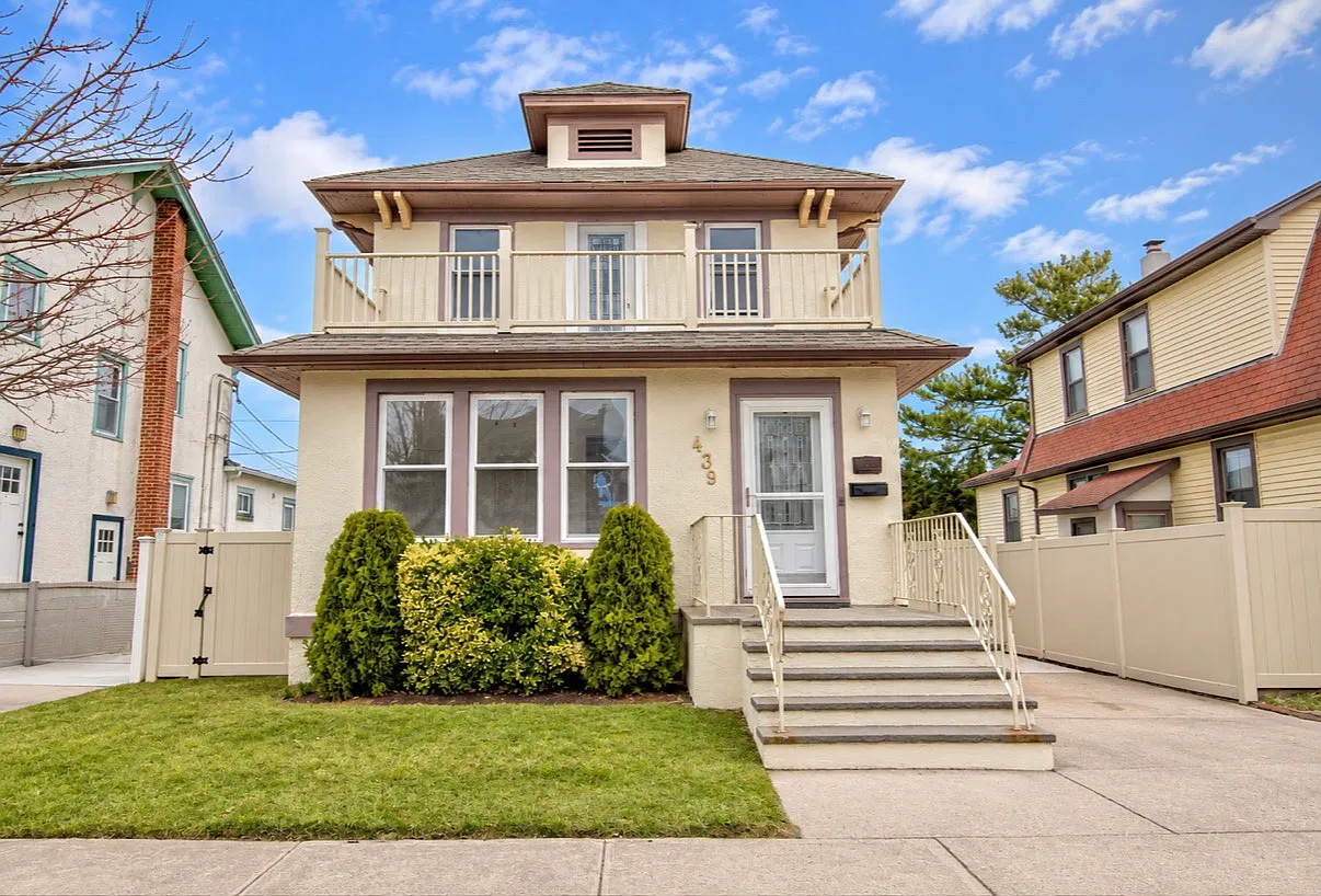 2 bed, $3,500 — Photo 1