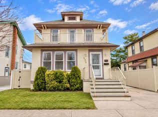 439 W Walnut St #2, Long Beach, NY 11561