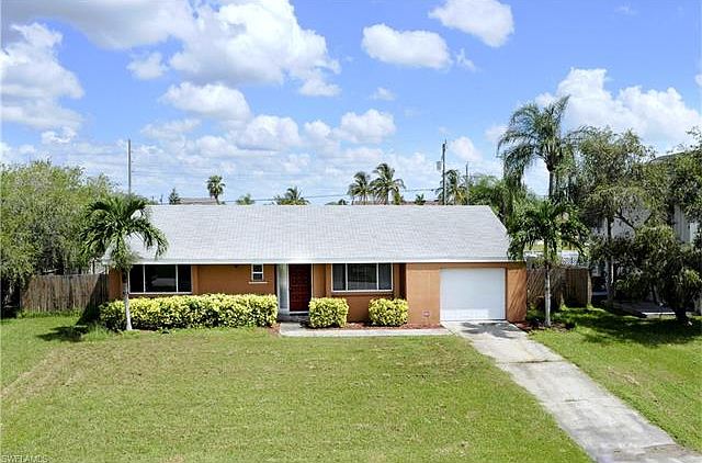 1st image of 1011 SW 48th Ter