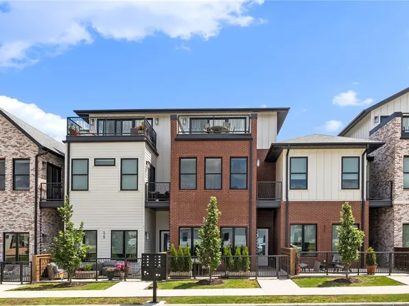 533 SW 5th St, Bentonville, AR 72712