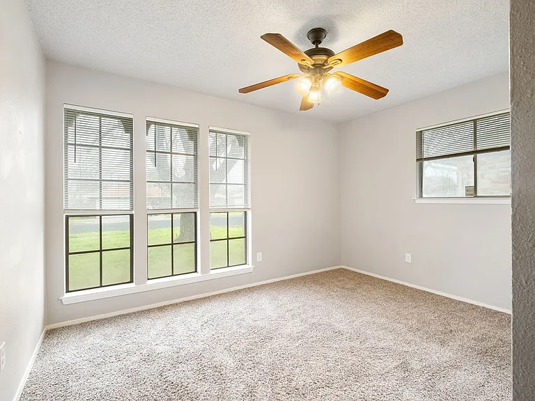 5404 Salem Hill Dr — Photo 15