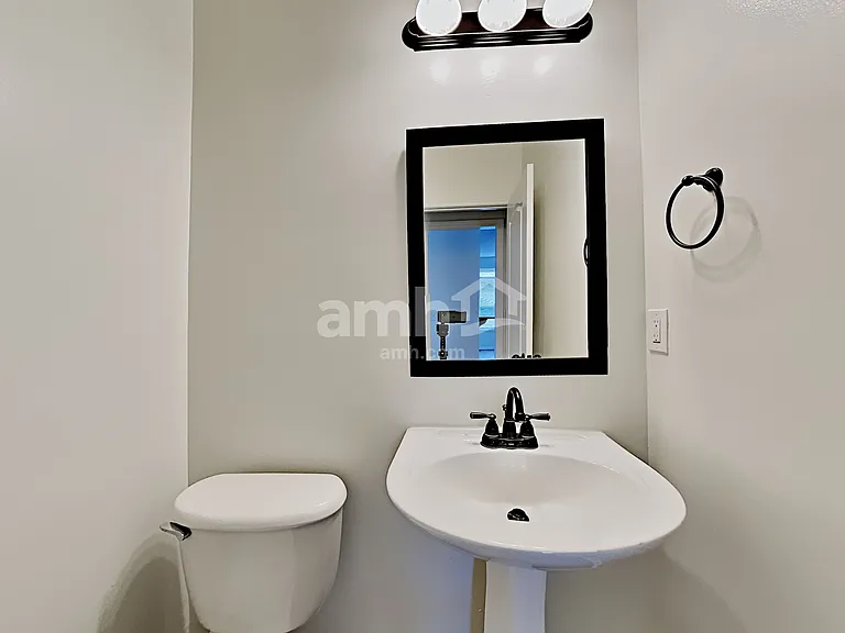 826 Durham Ct — Photo 23