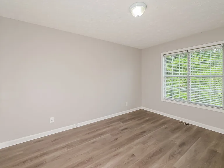 9385 Eagles Landing Dr — Photo 14