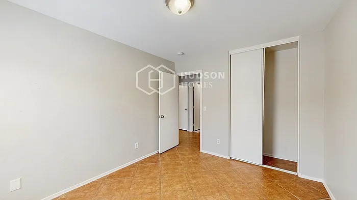 1973 E Lusitano Loop — Photo 18