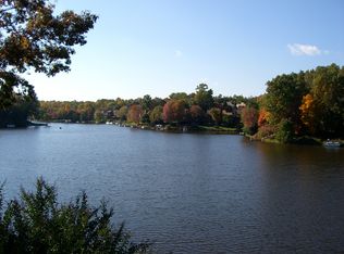 11076 Thrush Ridge Rd, Reston, VA 20191