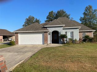 13172 E Coles Creek Loop, Hammond, LA 70403