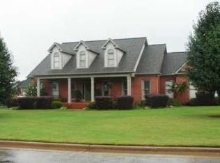 2815 Summerwind Dr SE, Decatur, AL 35603