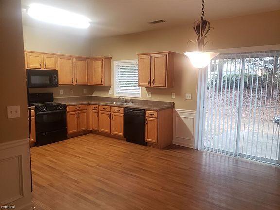 2nd image of 2075 Lakeshore Overlook Dr NW