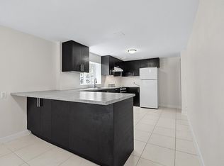 2216 E 41st Ave, Vancouver, BC V5P 1L6