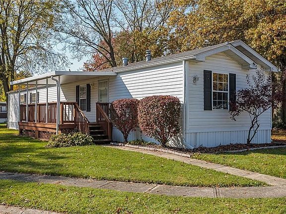 3rd image of 11 Brookins Dr #11