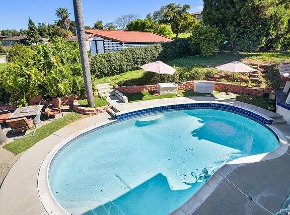 4th image of 1020 Landavo Dr