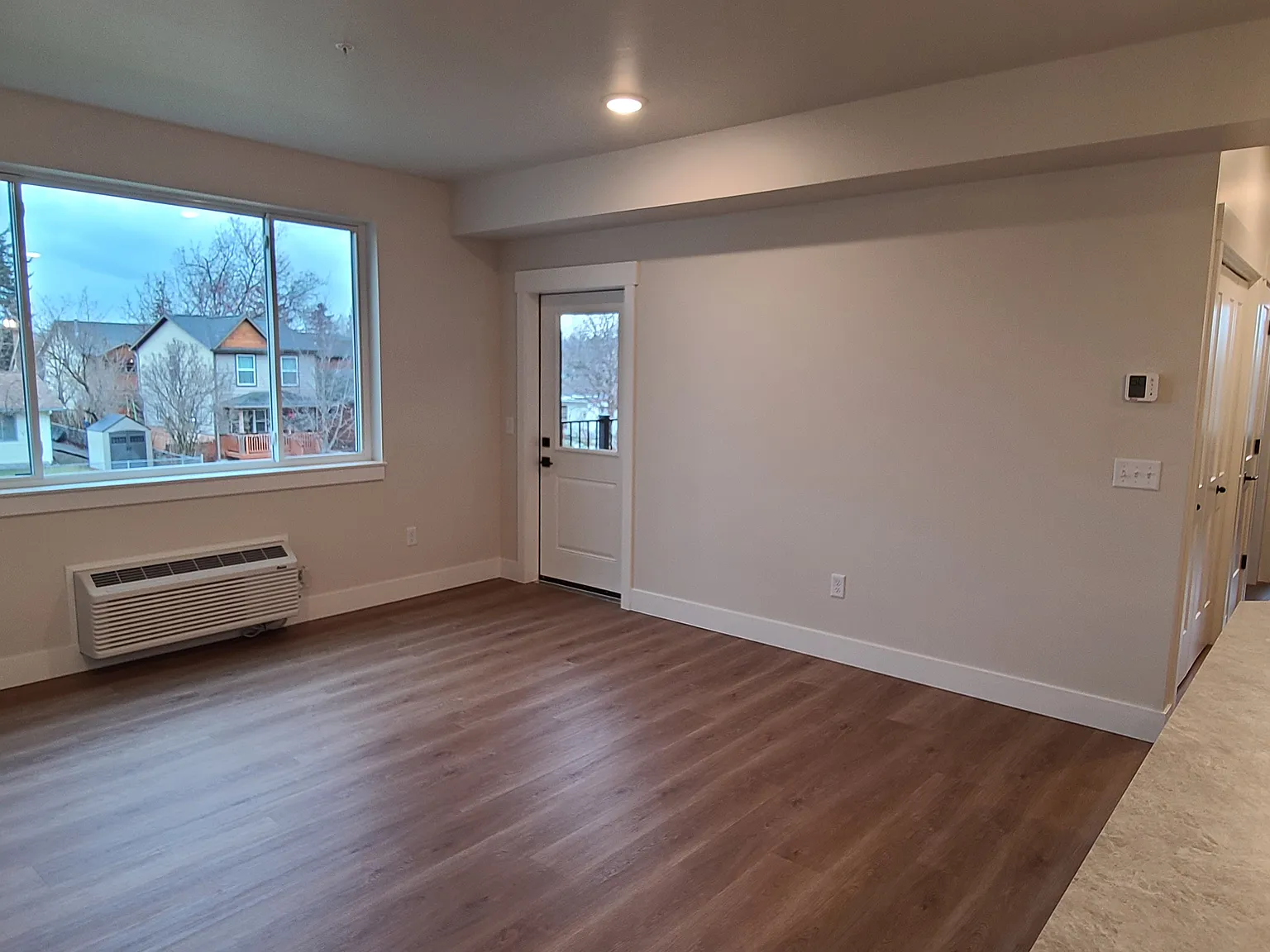 2 bed, 849 sqft, $1,900 — Photo 4