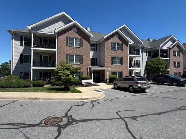 6508 Ridenour Way E APT 2B, Sykesville, MD 21784
