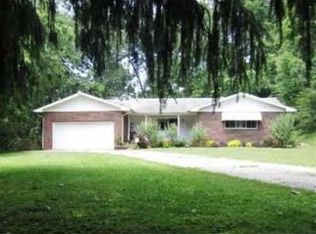 148 Ranch Lake Blvd, Scott Depot, WV 25560