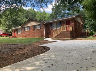 120 Clearview Dr, Spartanburg, SC 29307