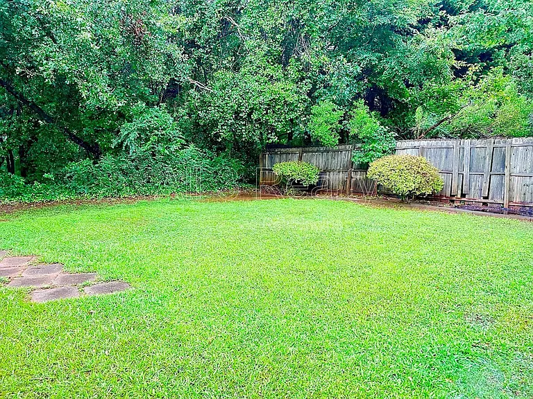 311 Coral Cir — Photo 19