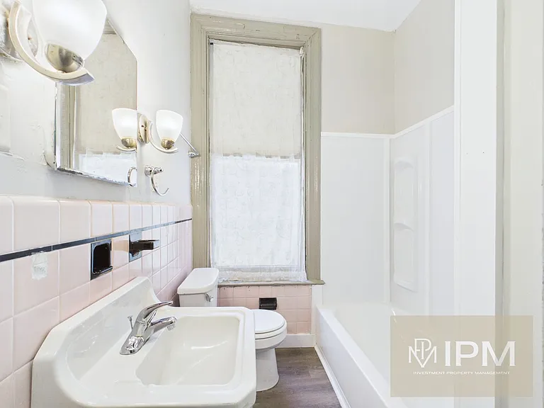 142 E Philadelphia St — Photo 6