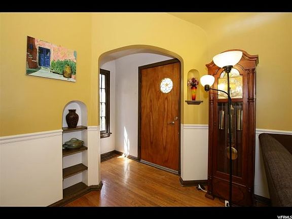 4th image of 952 E Bryan Ave