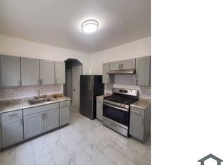 204 Eastern Pkwy #3, Newark, NJ 07106