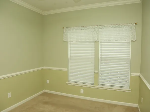 2379 Abington Dr, Charlottesville, VA 22911