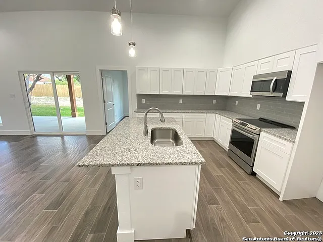 2126 Village Pkwy — Photo 27