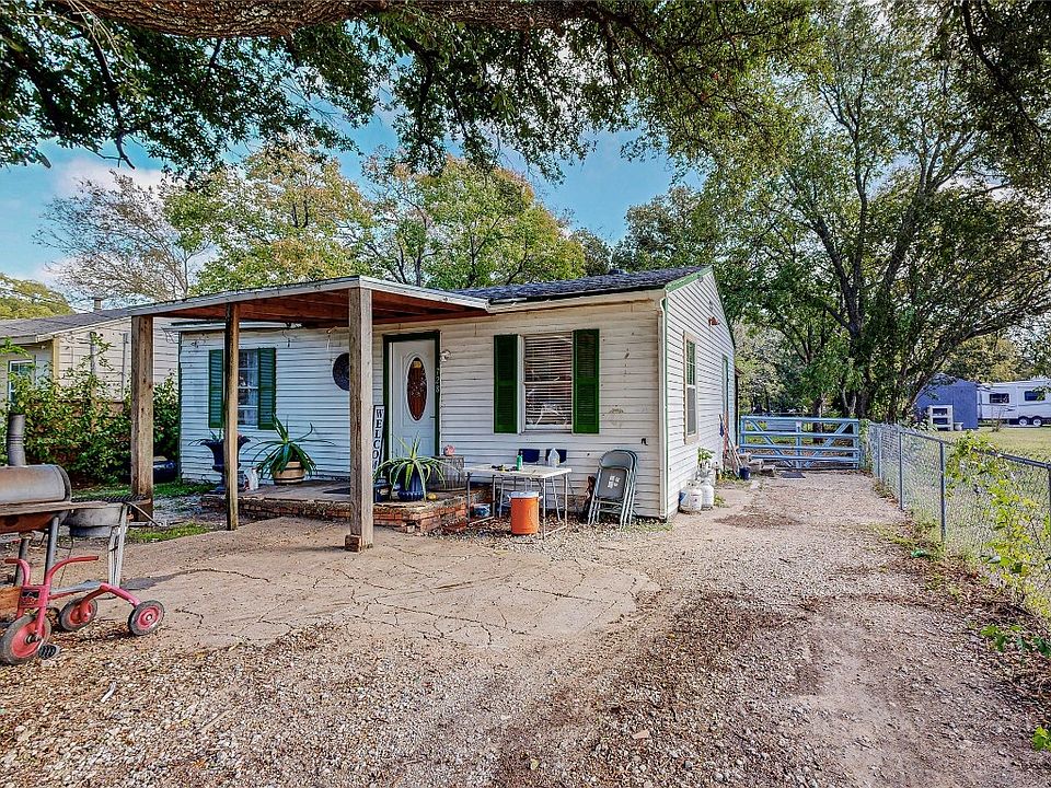 1st image of 728 Old London Ln