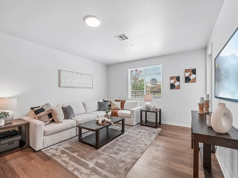 Gallery Park Apartments — Photo 37