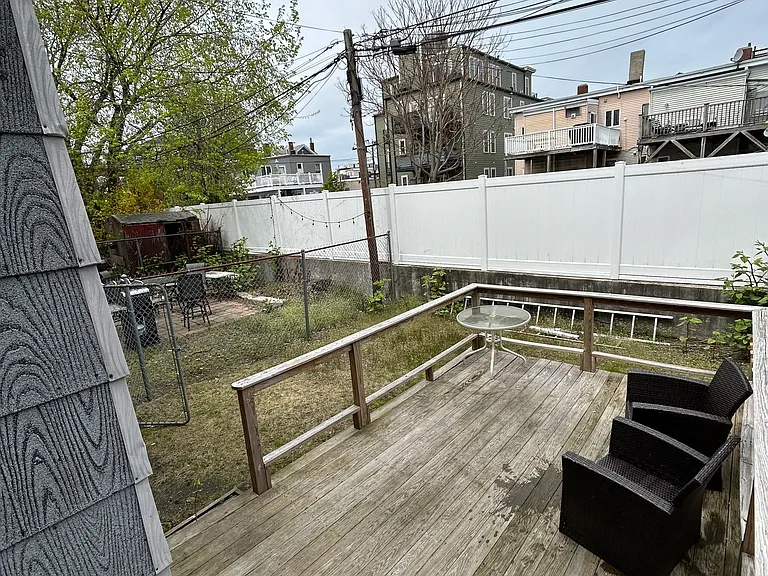 594 E 5th St — Photo 13