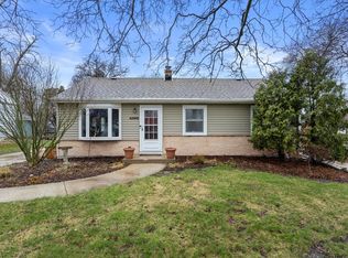 4365 Glenway St, Wauwatosa, WI 53222