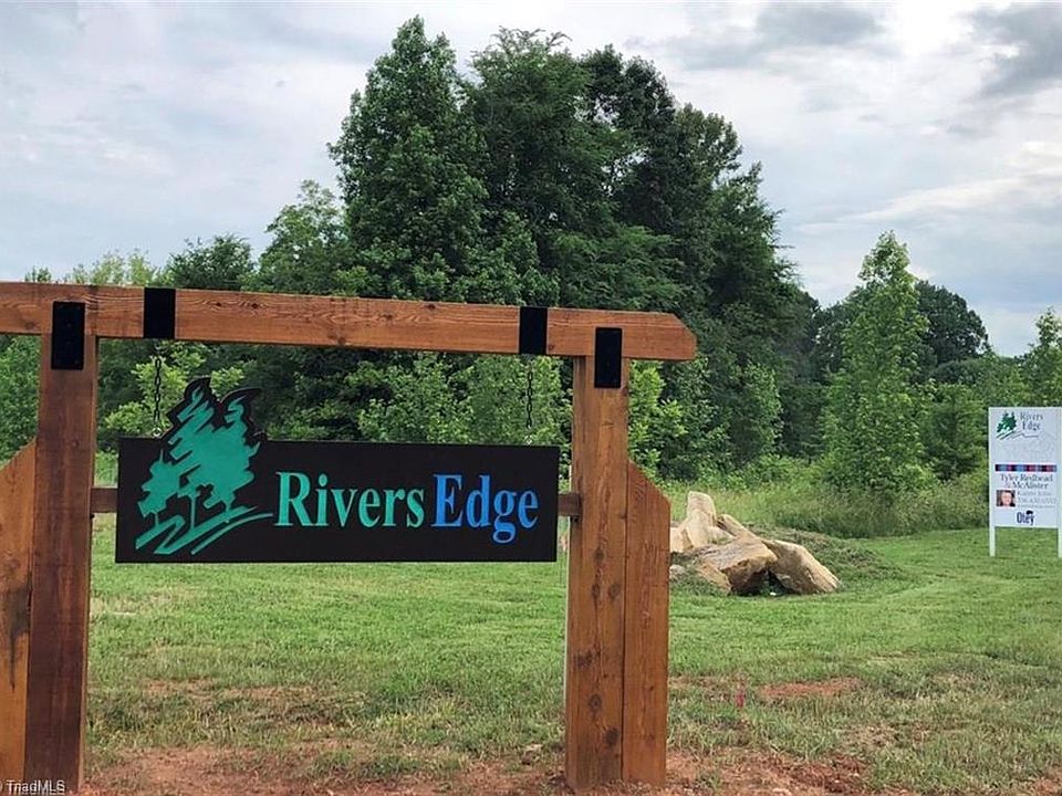 2nd image of 2529 Rivers Edge Rd