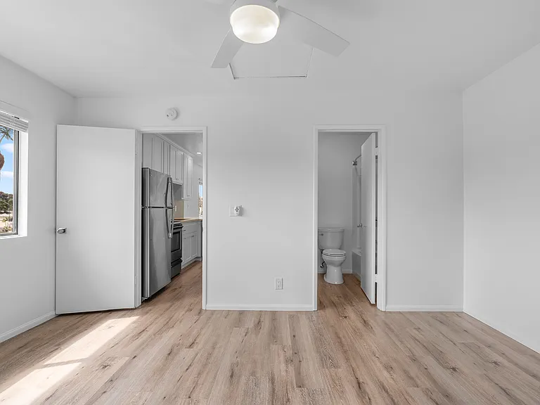 Pacific Villas — Photo 29
