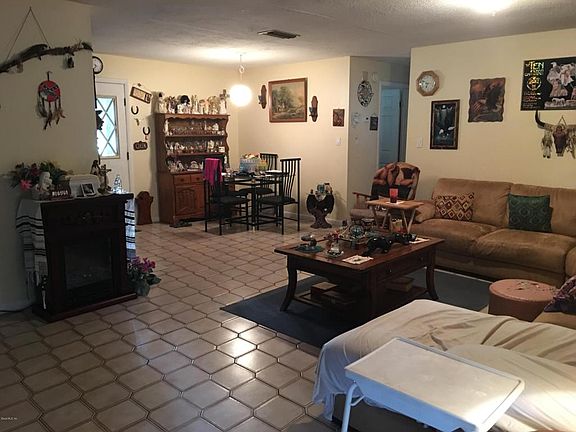 3rd image of 5820 NE 22nd Ave