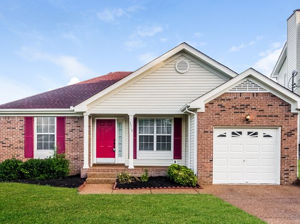 3512 Calais Cir