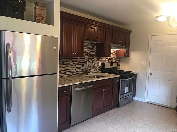 4th image of 31 Kirby Ln