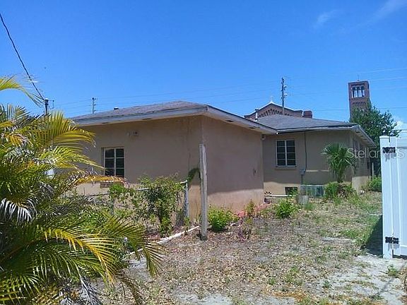 4th image of 2040 22ND AVENUE S
