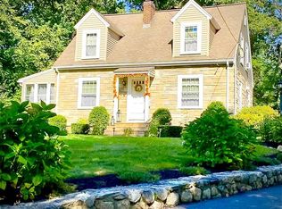 157 Mill St, Hopedale, MA 01747