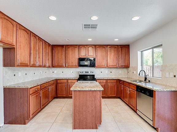 2nd image of 4424 E High Point Dr