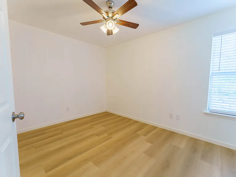1109 Hilltop Dr — Photo 14