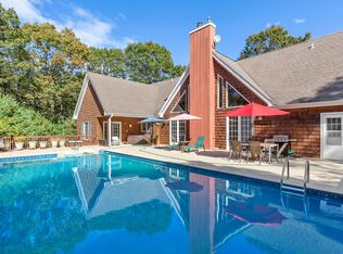 2 Wildflower Rd, East Hampton, NY 11937