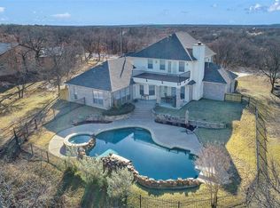 114 Hogan Pl, Runaway Bay, TX 76426