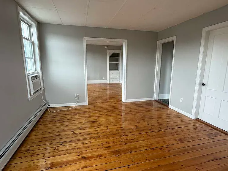 166 King St #2 — Photo 3