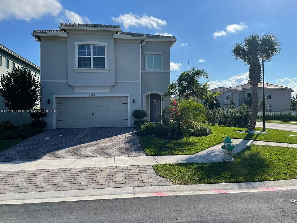 1st image of 4394 Greenway Dr