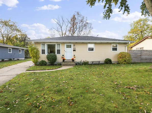 1621 W 2nd St, Hobart, IN 46342