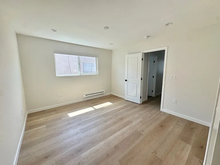 1302 Amethyst St #A — Photo 9